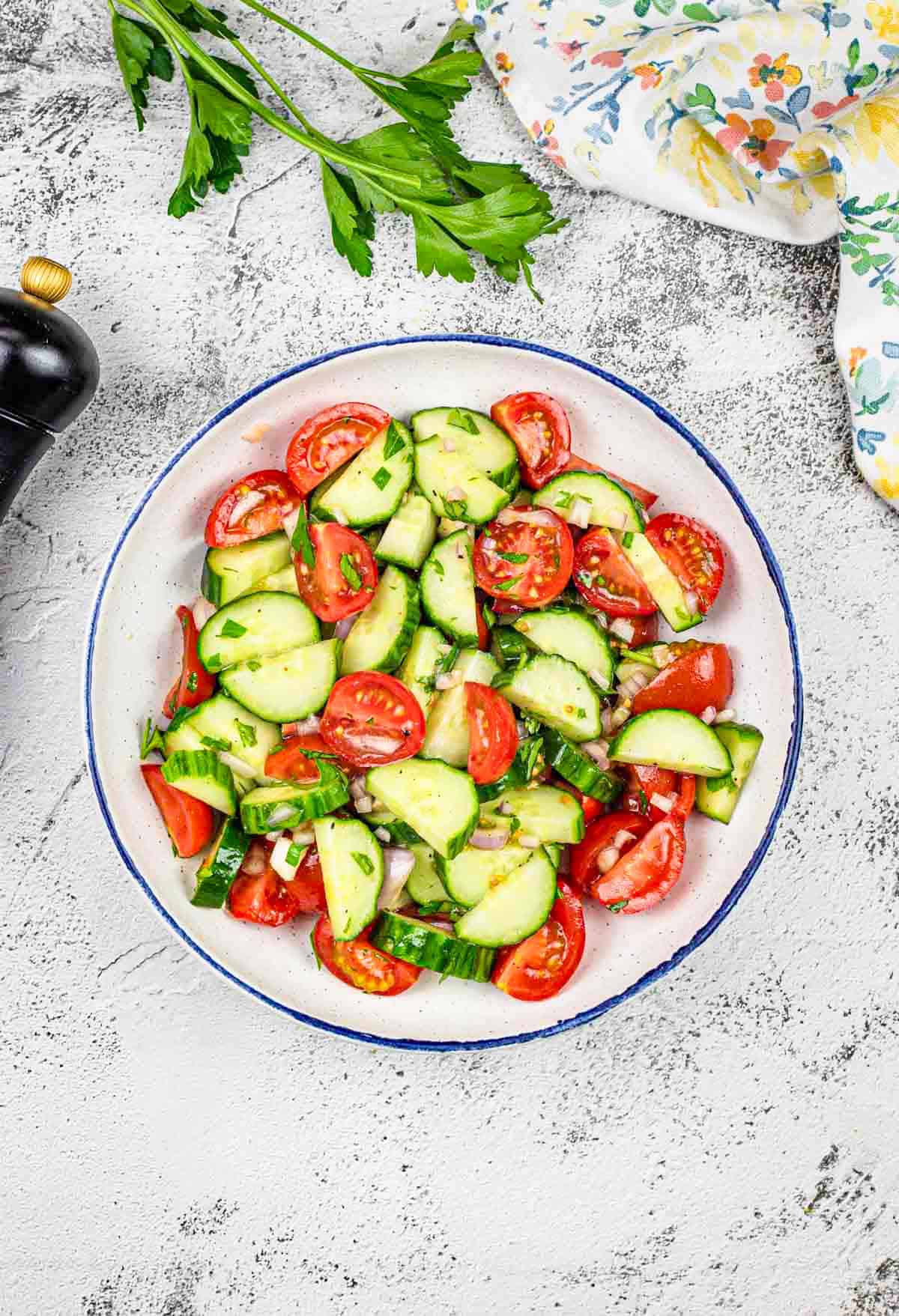 Easy Keto Cucumber Tomato Salad: Healthy & Flavorful Tips