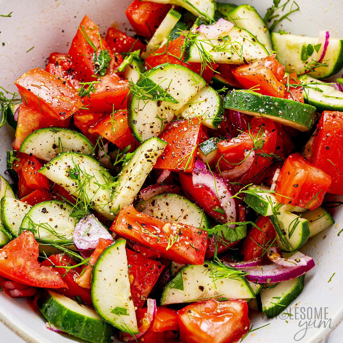 Keep Your Cucumber Tomato Salad Crisp: Pro Tips for Perfect Texture